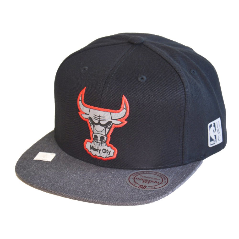 Mitchell & Ness Team NBA Logo Bulls Snapback - MN-HWC-INTL305-CHIBUL ...