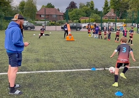 BALL LAUNCHER TRAINER BOOSTER WITH FEEDER